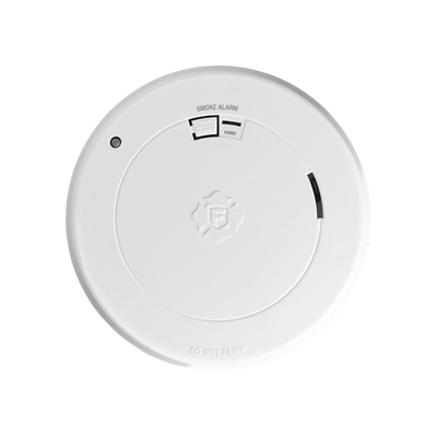 Alarma de Humo First Alert SM210L / Sensor Fotoelectrico / Batería de Litio Sellada de 10 Años / Luz de Seguridad / Rango de Temperatura 4.4°C a 37.8°C/ Cumple UL217, CSFM, NFPA 72, NFPA 101, ICC